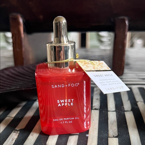 Sand + Fog Sweet Apple Eau de Parfum Oil - Picture 1 of 2
